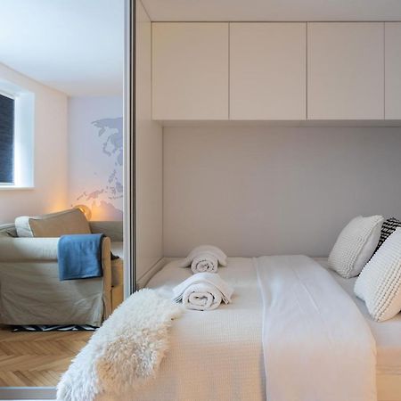 Апартаменты Modern Studio Near British Square Загреб Экстерьер фото