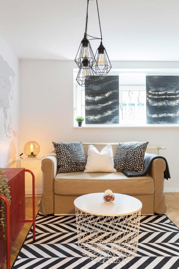 Апартаменты Modern Studio Near British Square Загреб Экстерьер фото