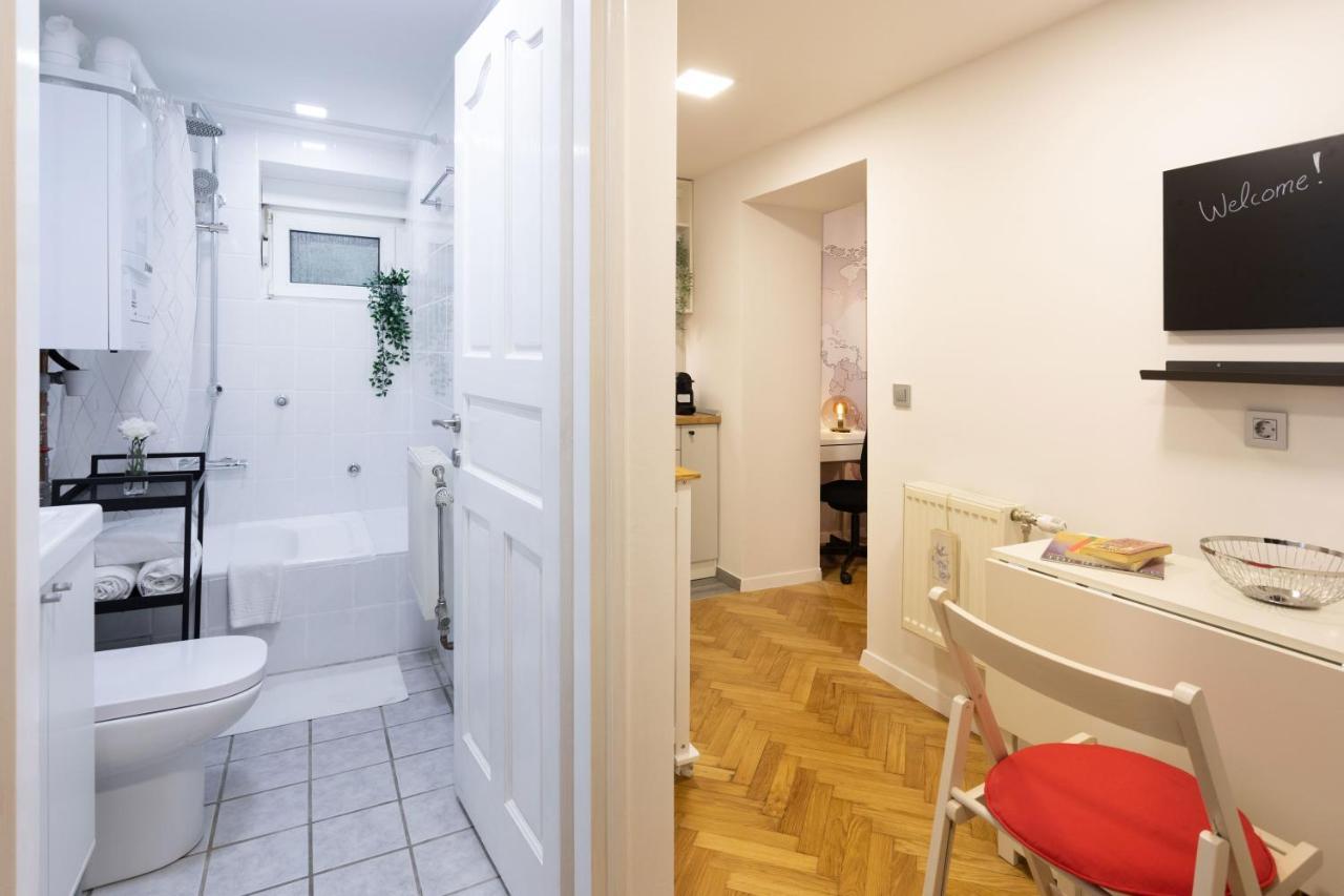 Апартаменты Modern Studio Near British Square Загреб Экстерьер фото